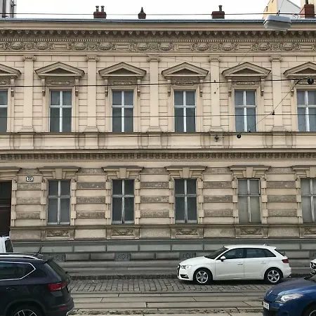 88M² Grosses Apartment Im 1. Stock Vienna Exterior photo