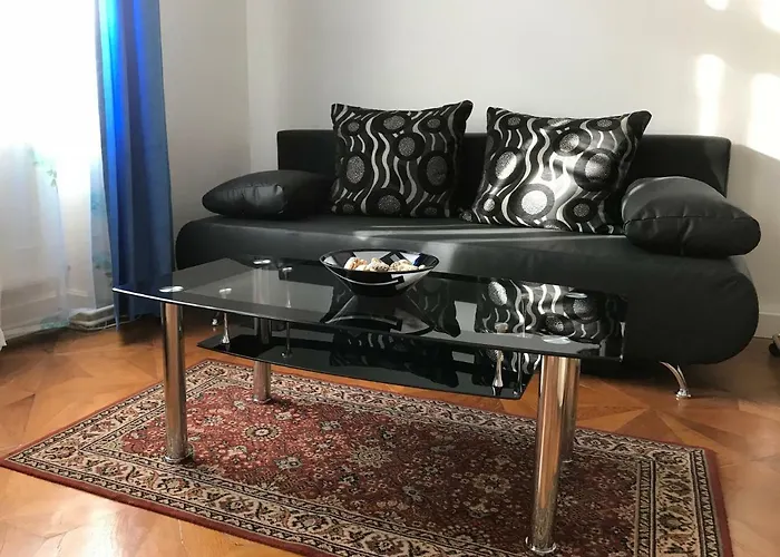88M² Grosses Apartment Im 1. Stock