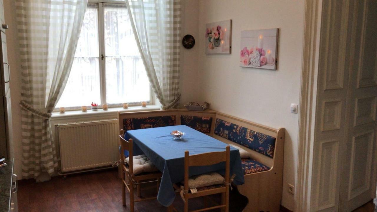 88m² Grosses Im 1. Stock Apartment *